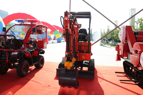 China Coal Group Intelligent Manufacturing Exhibition Hall Wonderfully Debut at 2nd China Manufacturing And Internet Integration Development Expo